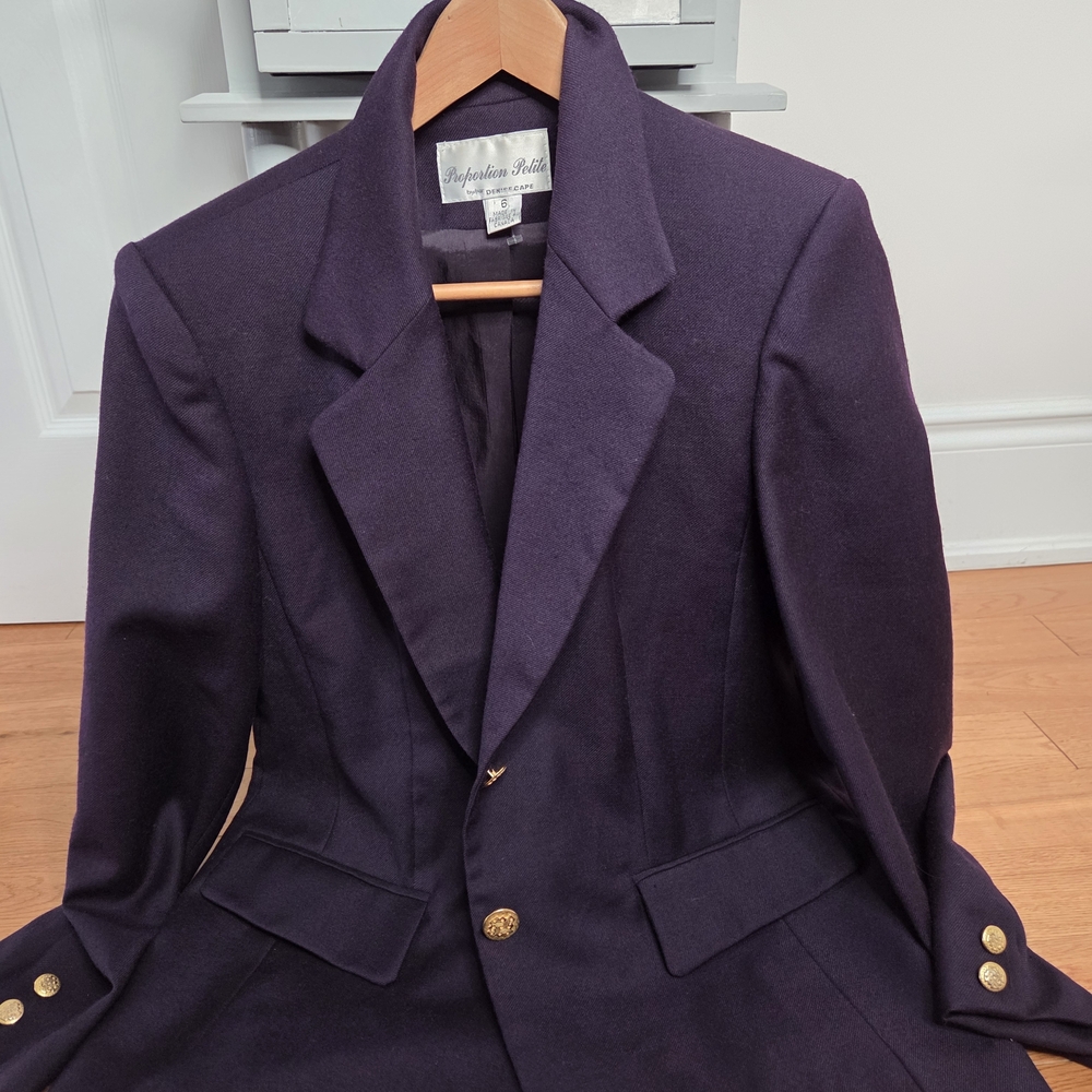 Vintage 8P made in Canada Plum Blazer VGUC